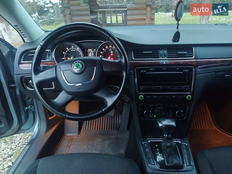 Лифтбек Skoda Superb 2010 в Краматорске