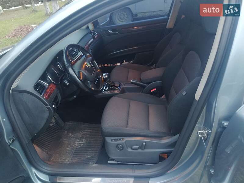 Лифтбек Skoda Superb 2010 в Краматорске