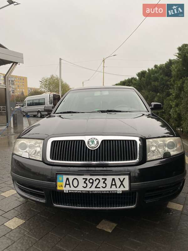 Лифтбек Skoda Superb 2006 в Ужгороде
