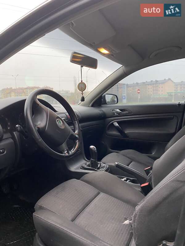 Лифтбек Skoda Superb 2006 в Ужгороде