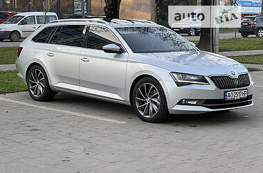 Универсал Skoda Superb 2016 в Ужгороде