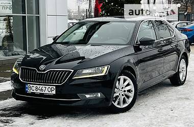 Лифтбек Skoda Superb 2016 в Киеве