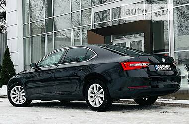 Лифтбек Skoda Superb 2016 в Киеве