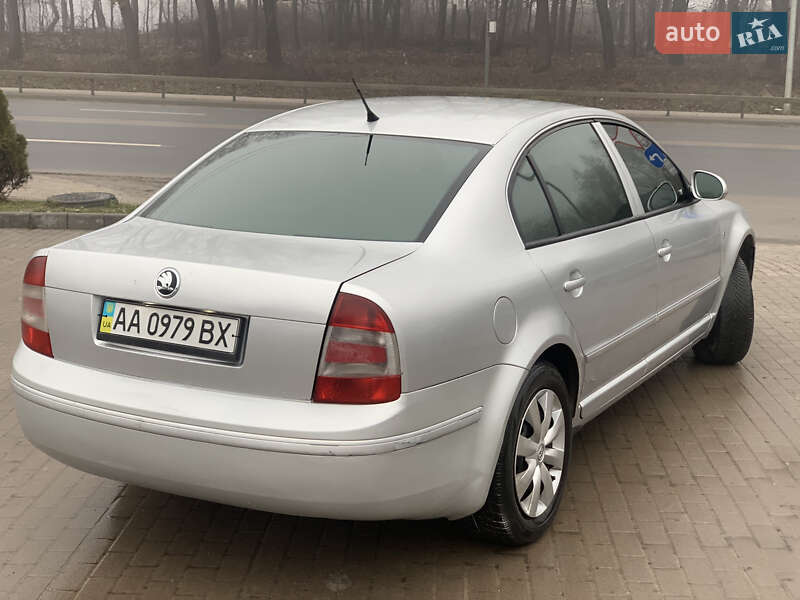 Лифтбек Skoda Superb 2006 в Тернополе
