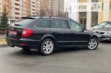 Универсал Skoda Superb 2011 в Нововолынске