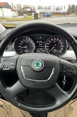 Универсал Skoda Superb 2013 в Львове