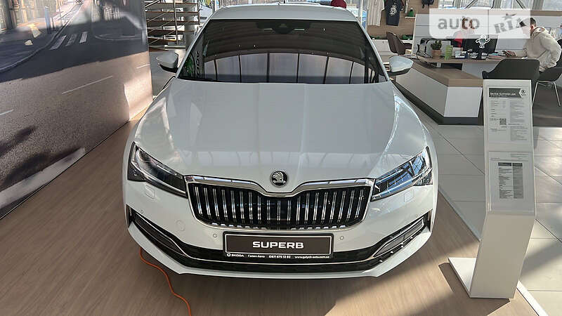 Лифтбек Skoda Superb 2022 в Кривом Роге