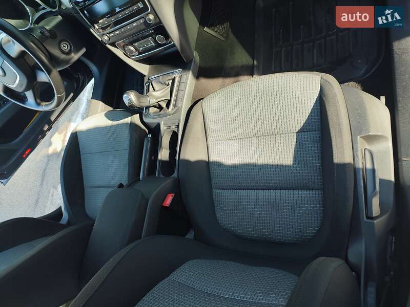 Лифтбек Skoda Superb 2012 в Кривом Роге