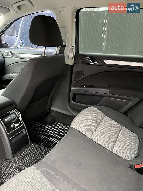 Лифтбек Skoda Superb 2011 в Ужгороде