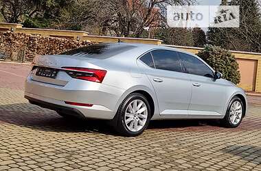 Лифтбек Skoda Superb 2020 в Мукачево