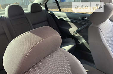 Лифтбек Skoda Superb 2004 в 