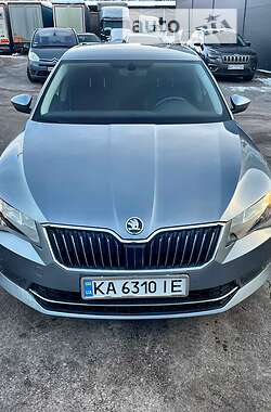 Лифтбек Skoda Superb 2016 в 