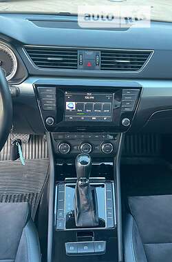 Лифтбек Skoda Superb 2016 в 
