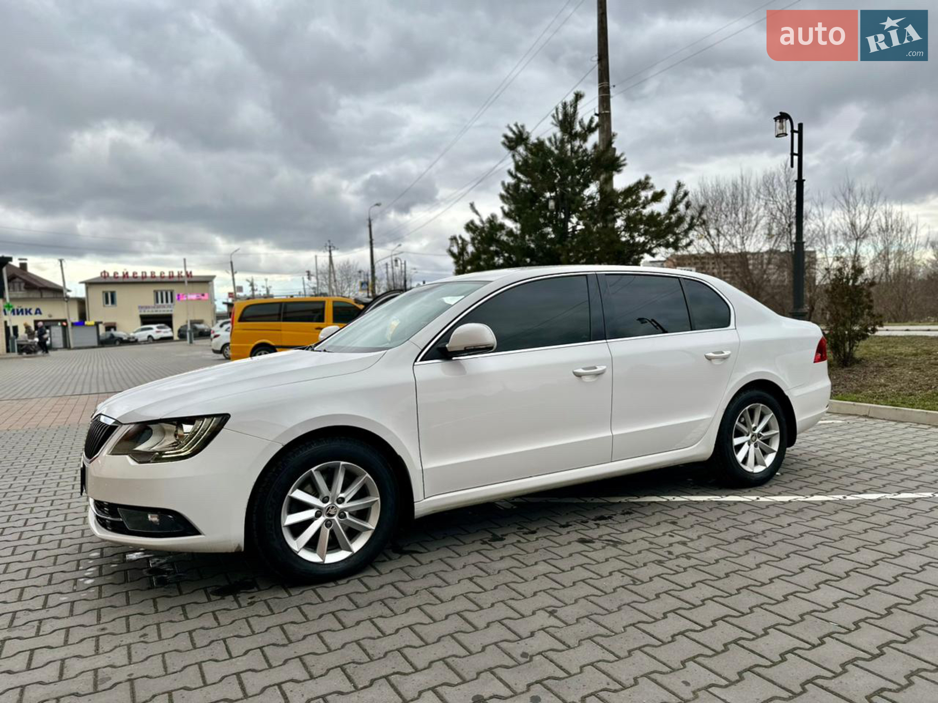 2014 Skoda Superb - мініатюра 3