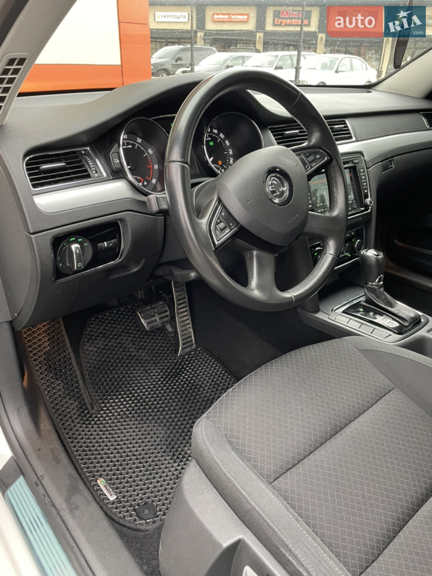 2014 Skoda Superb - мініатюра 23