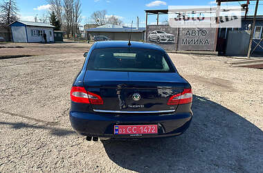 Лифтбек Skoda Superb 2009 в 