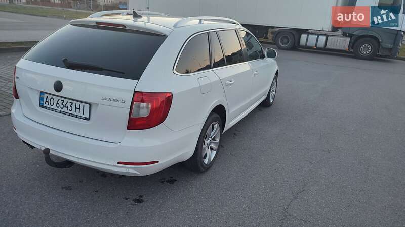Универсал Skoda Superb 2013 в Хусте