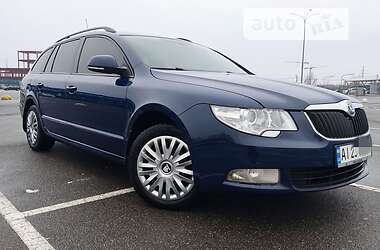 Универсал Skoda Superb 2011 в Киеве