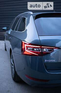 Универсал Skoda Superb 2017 в 