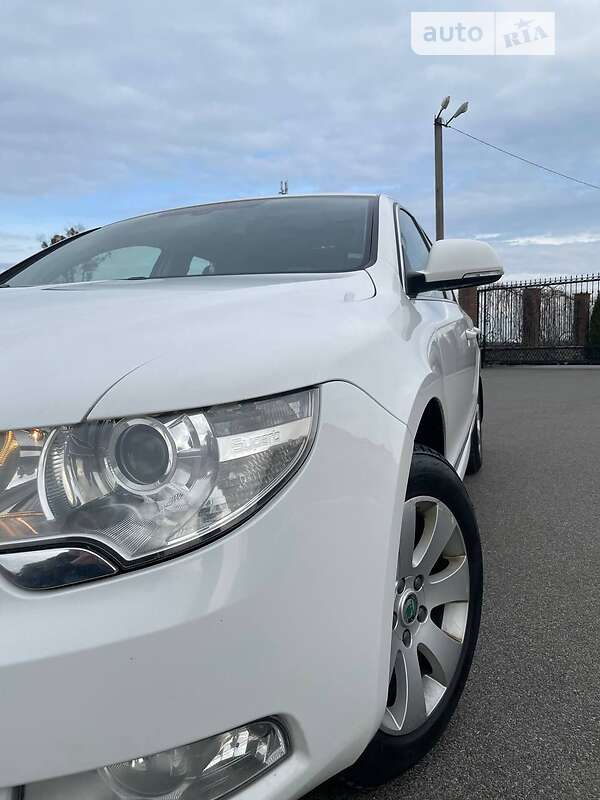 Skoda Superb 2012