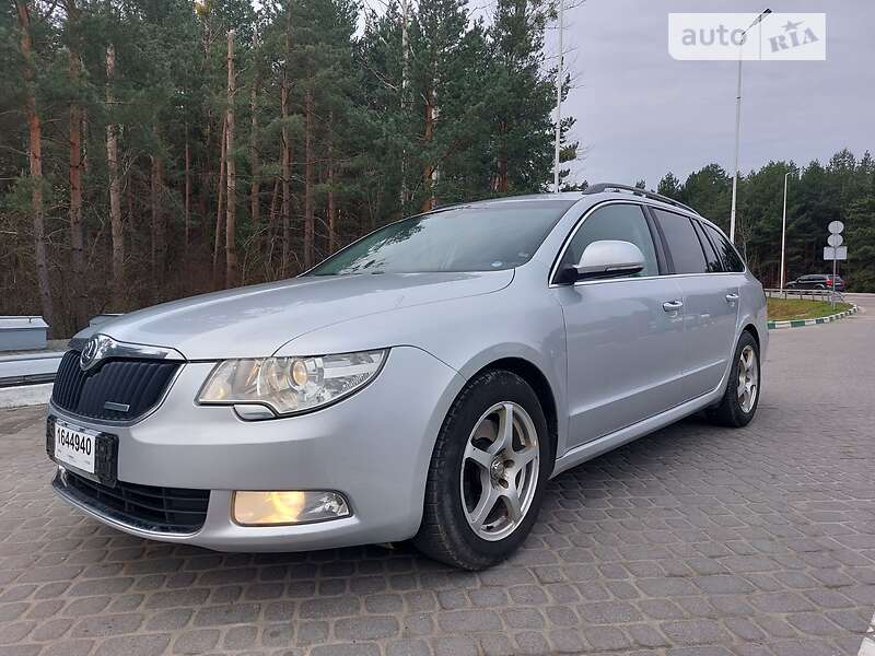 Универсал Skoda Superb 2013 в Бродах