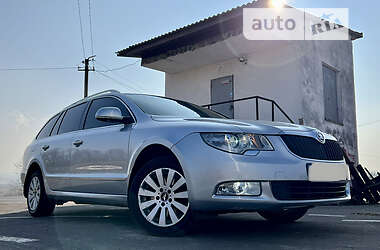 Универсал Skoda Superb 2011 в Дрогобыче