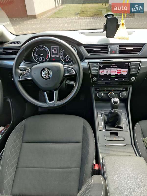 Универсал Skoda Superb 2016 в Хмельницком