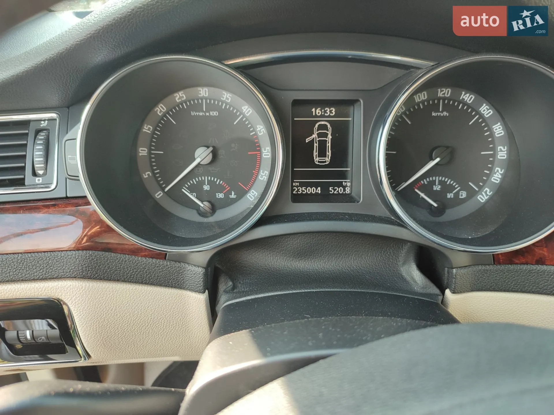 2010 Skoda Superb - мініатюра 15