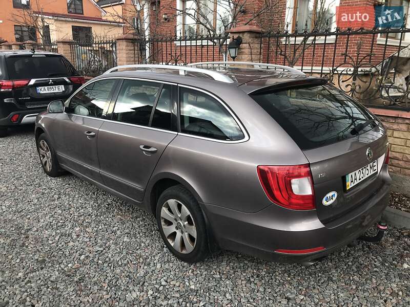 Универсал Skoda Superb 2012 в Киеве фото 17 Универсал Skoda Superb 2012 в Киеве