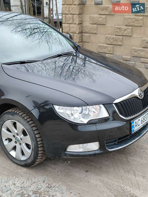Ліфтбек Skoda Superb 2009 в Камені-Каширському