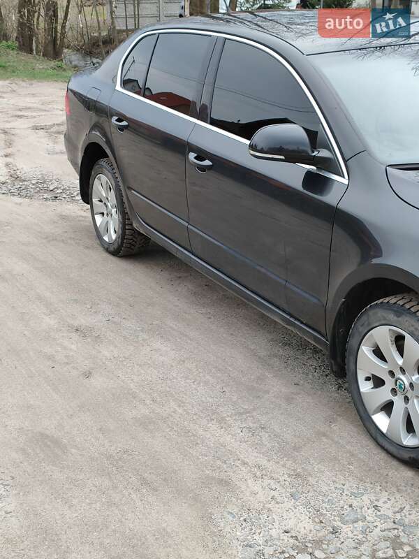 Ліфтбек Skoda Superb 2009 в Камені-Каширському