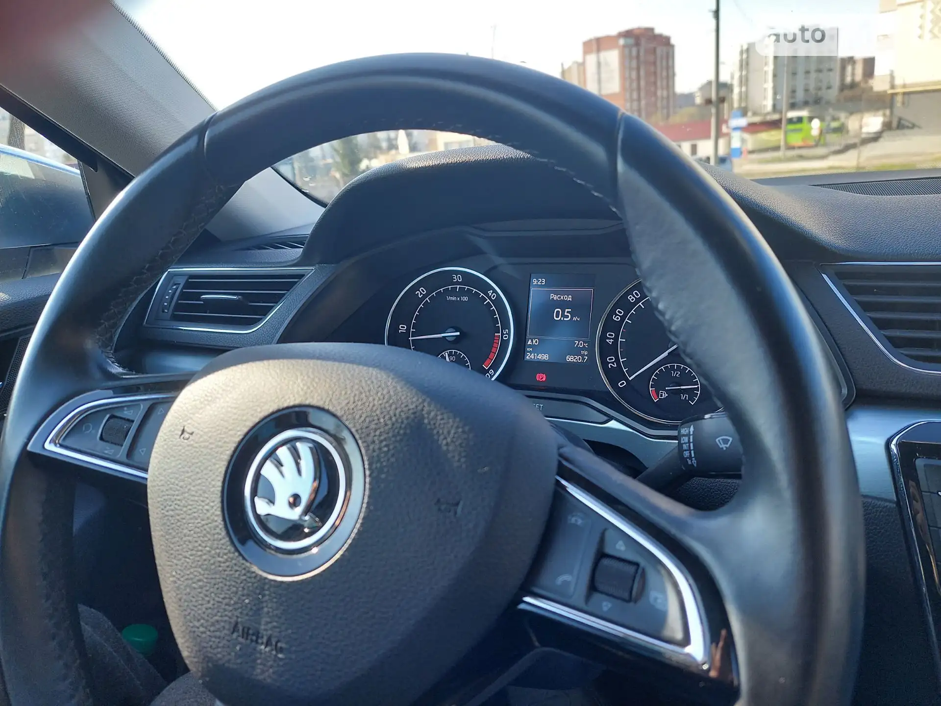 2016 Skoda Superb - мініатюра 2