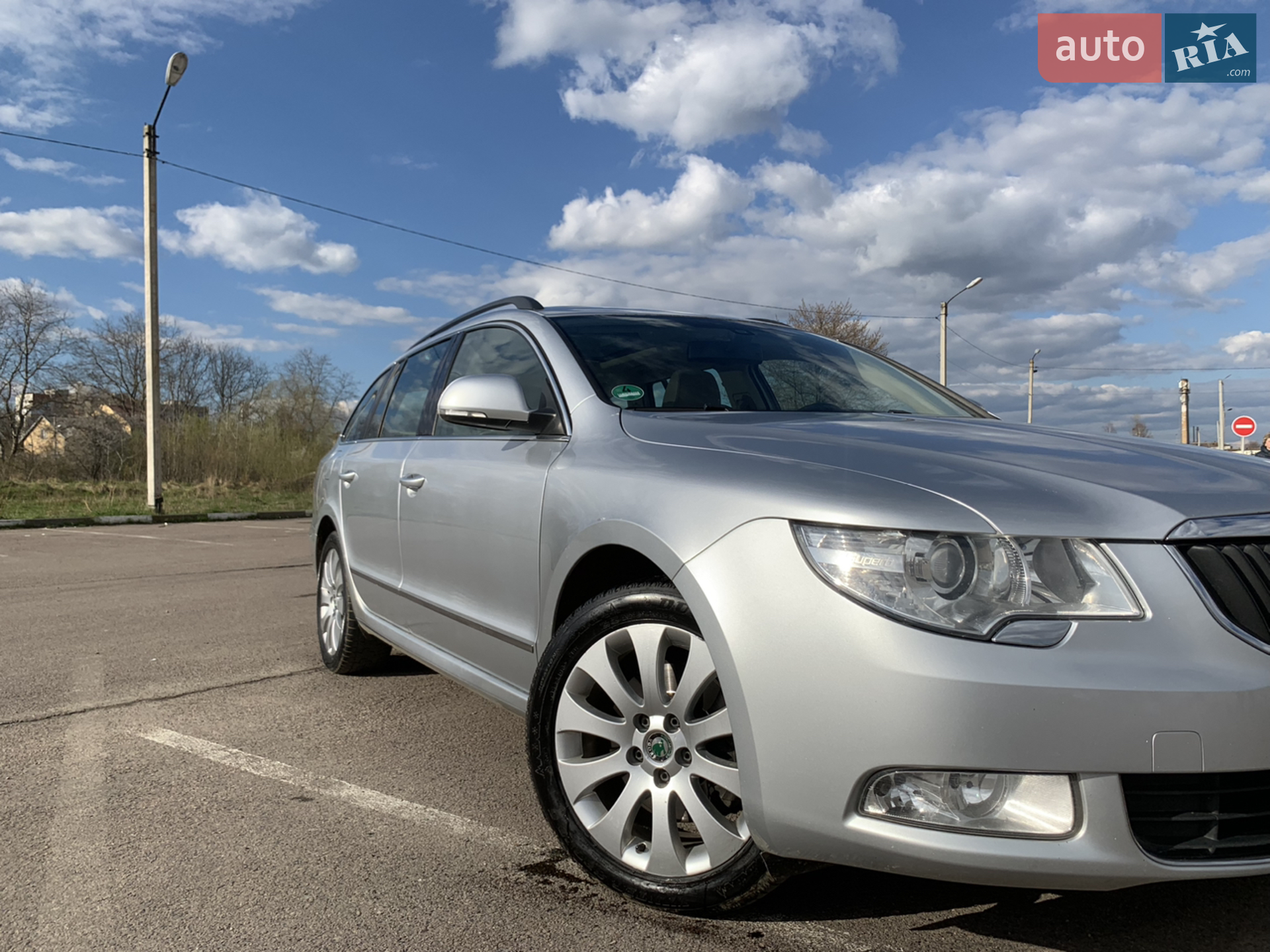 2010 Skoda Superb - мініатюра 4