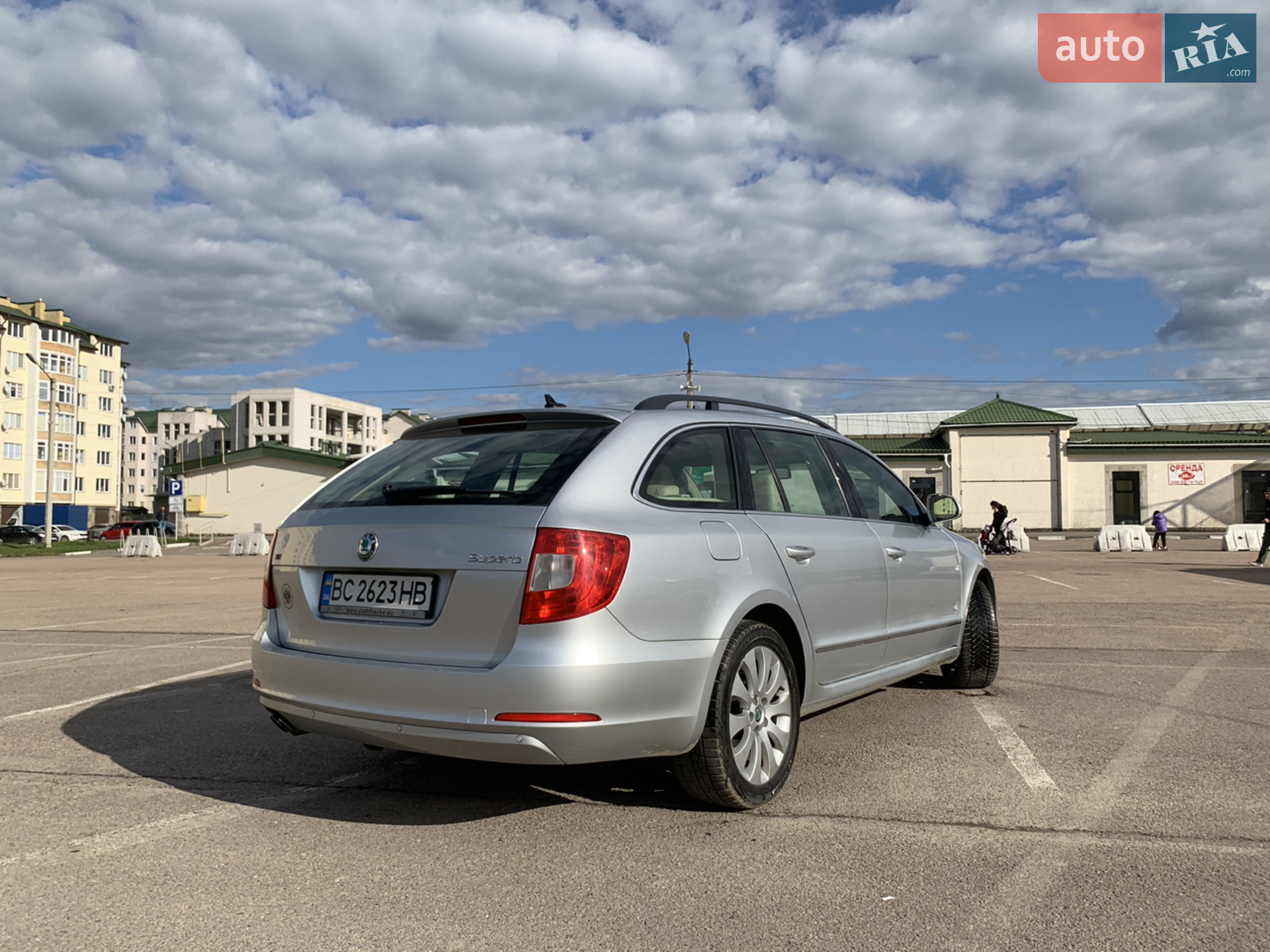 2010 Skoda Superb - мініатюра 6