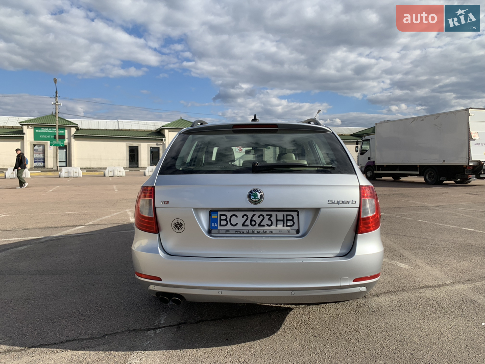 2010 Skoda Superb - мініатюра 7
