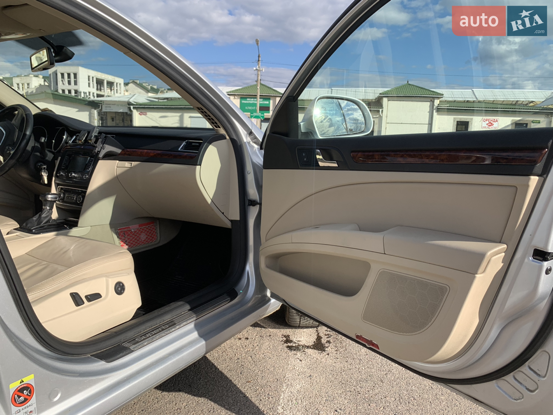 2010 Skoda Superb - мініатюра 19