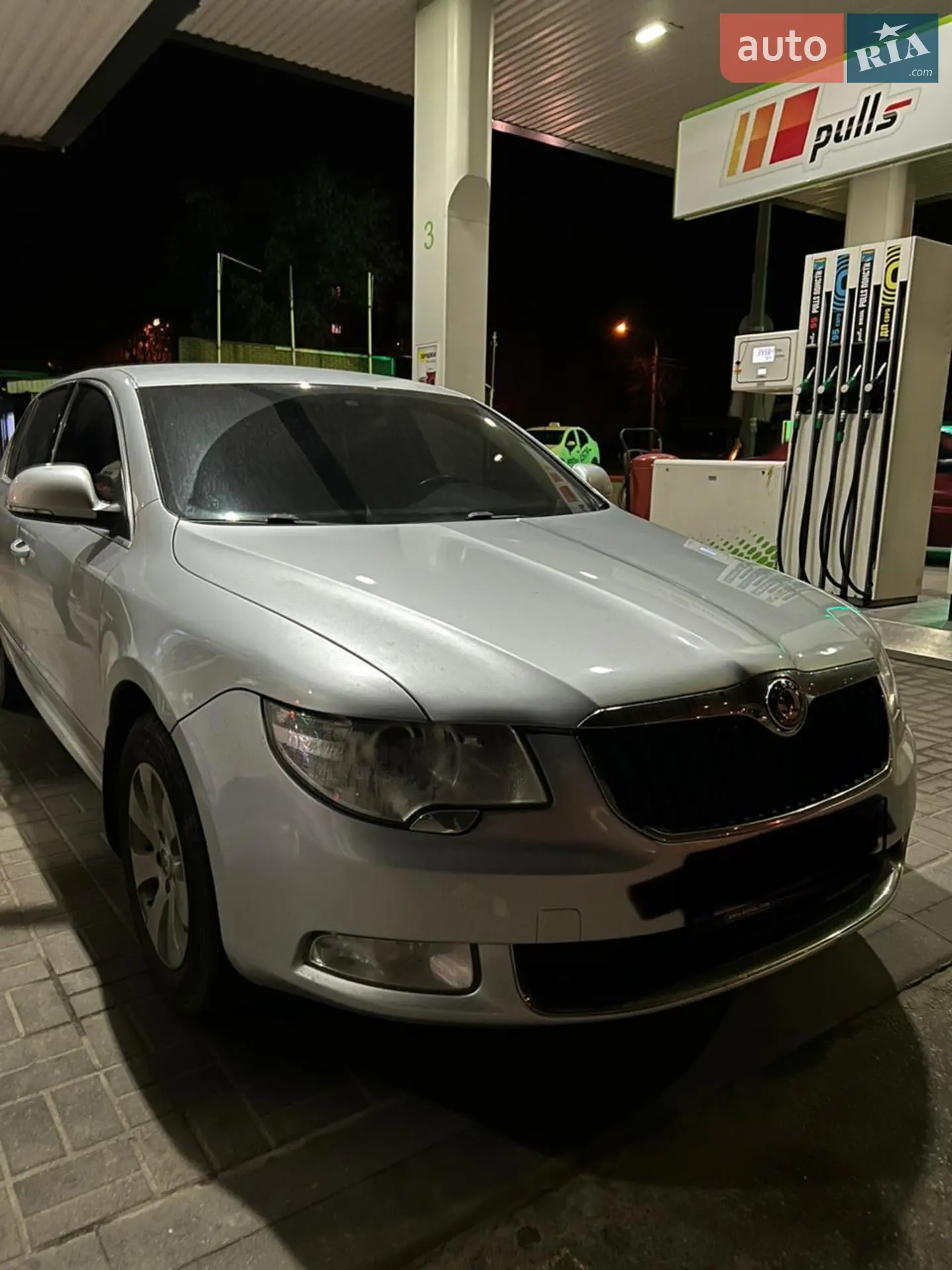 2010 Skoda Superb - мініатюра 3