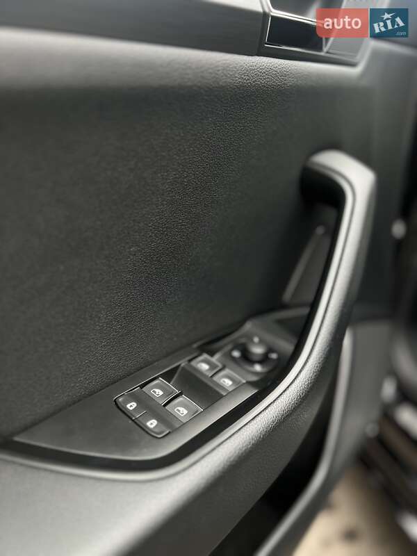 Универсал Skoda Superb 2017 в Ровно