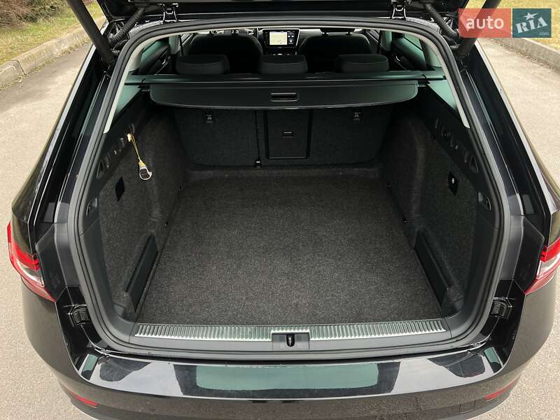 Универсал Skoda Superb 2017 в Ровно