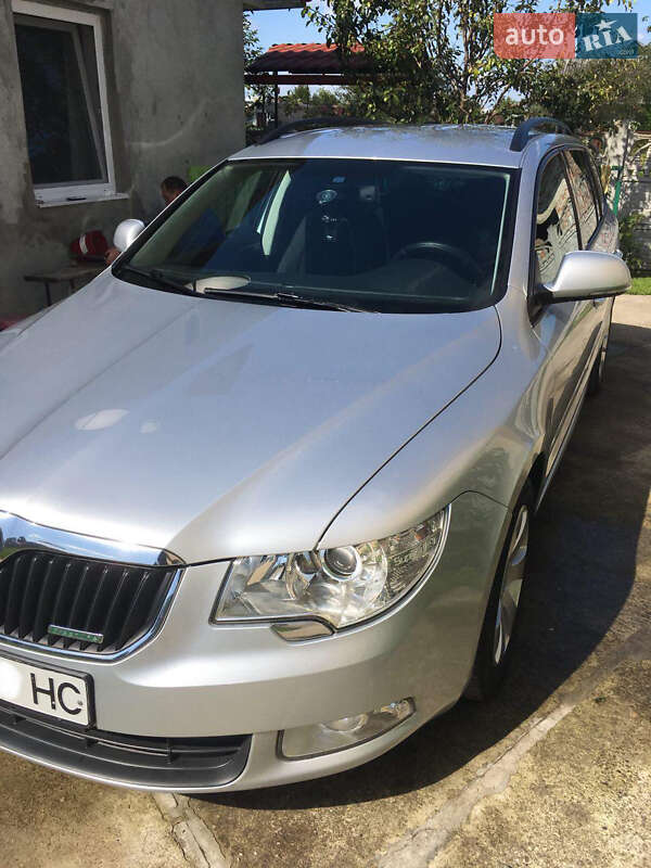 Універсал Skoda Superb 2012 в Стрию