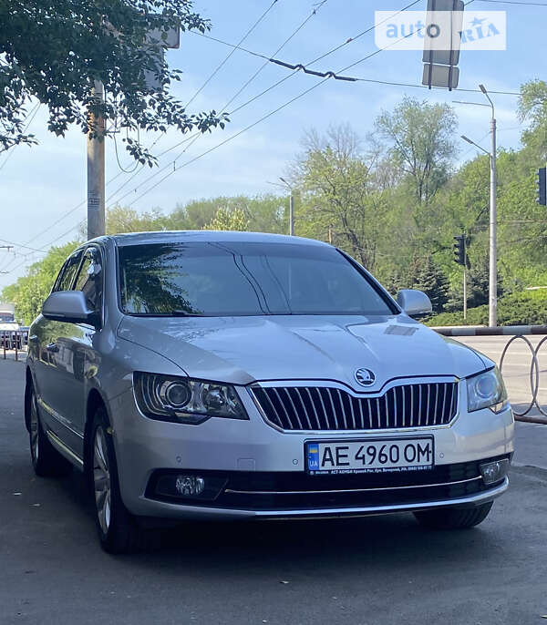 Лифтбек Skoda Superb 2014 в Кривом Роге