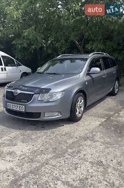 Универсал Skoda Superb 2011 в Ужгороде