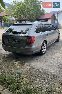 Универсал Skoda Superb 2011 в Ужгороде