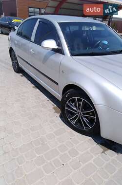 Лифтбек Skoda Superb 2006 в Надворной