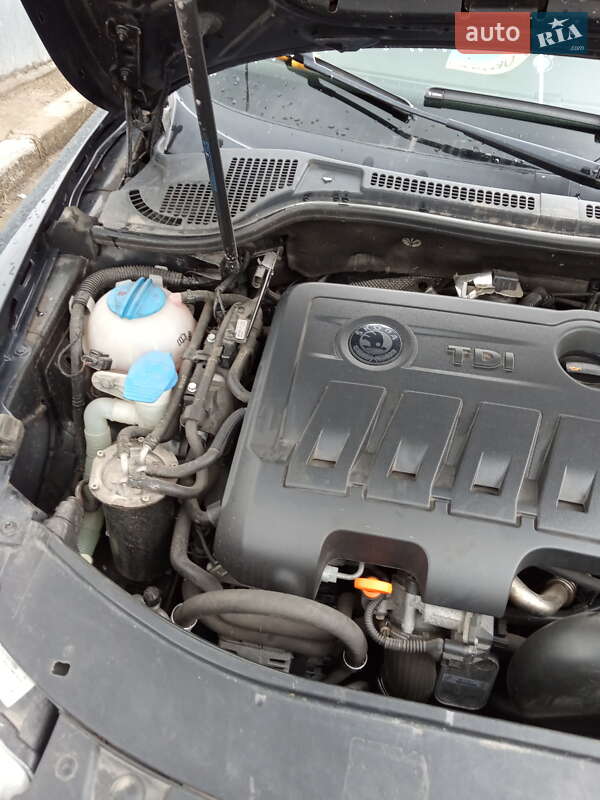 Универсал Skoda Superb 2010 в Голованевске