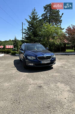 Универсал Skoda Superb 2013 в Киеве