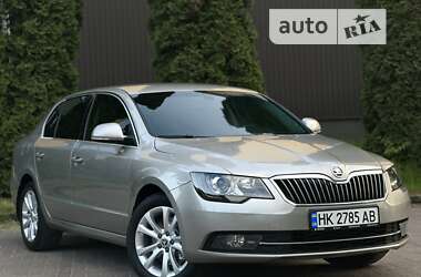 Лифтбек Skoda Superb 2014 в 