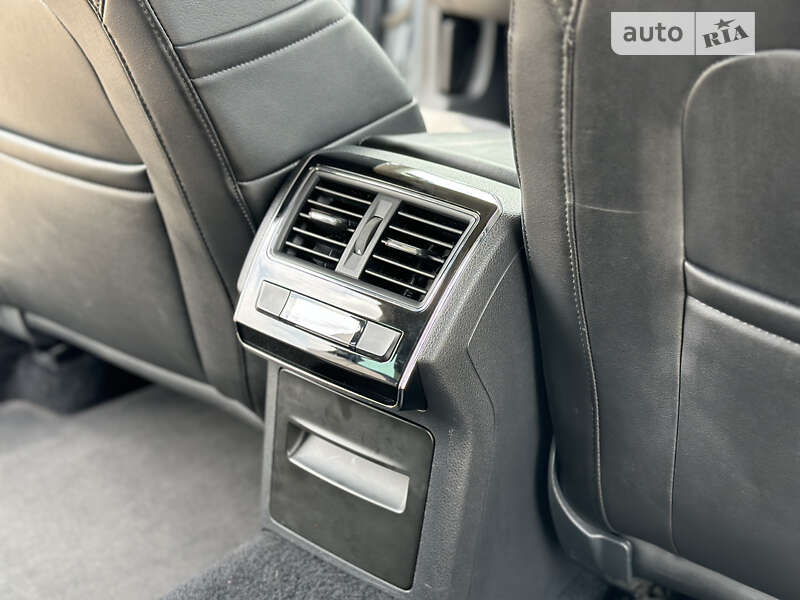 Універсал Skoda Superb 2016 в Любомлі