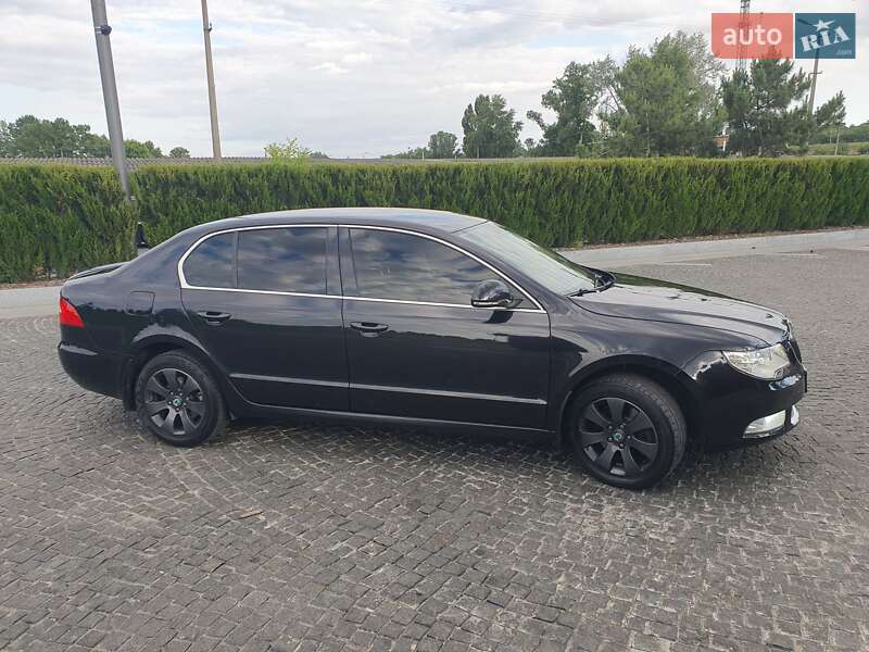 Лифтбек Skoda Superb 2012 в Днепре