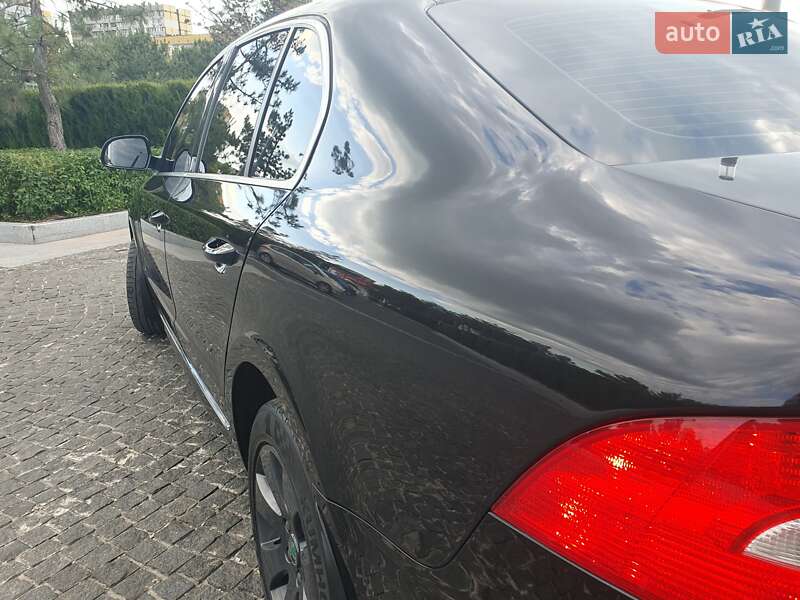 Лифтбек Skoda Superb 2012 в Днепре